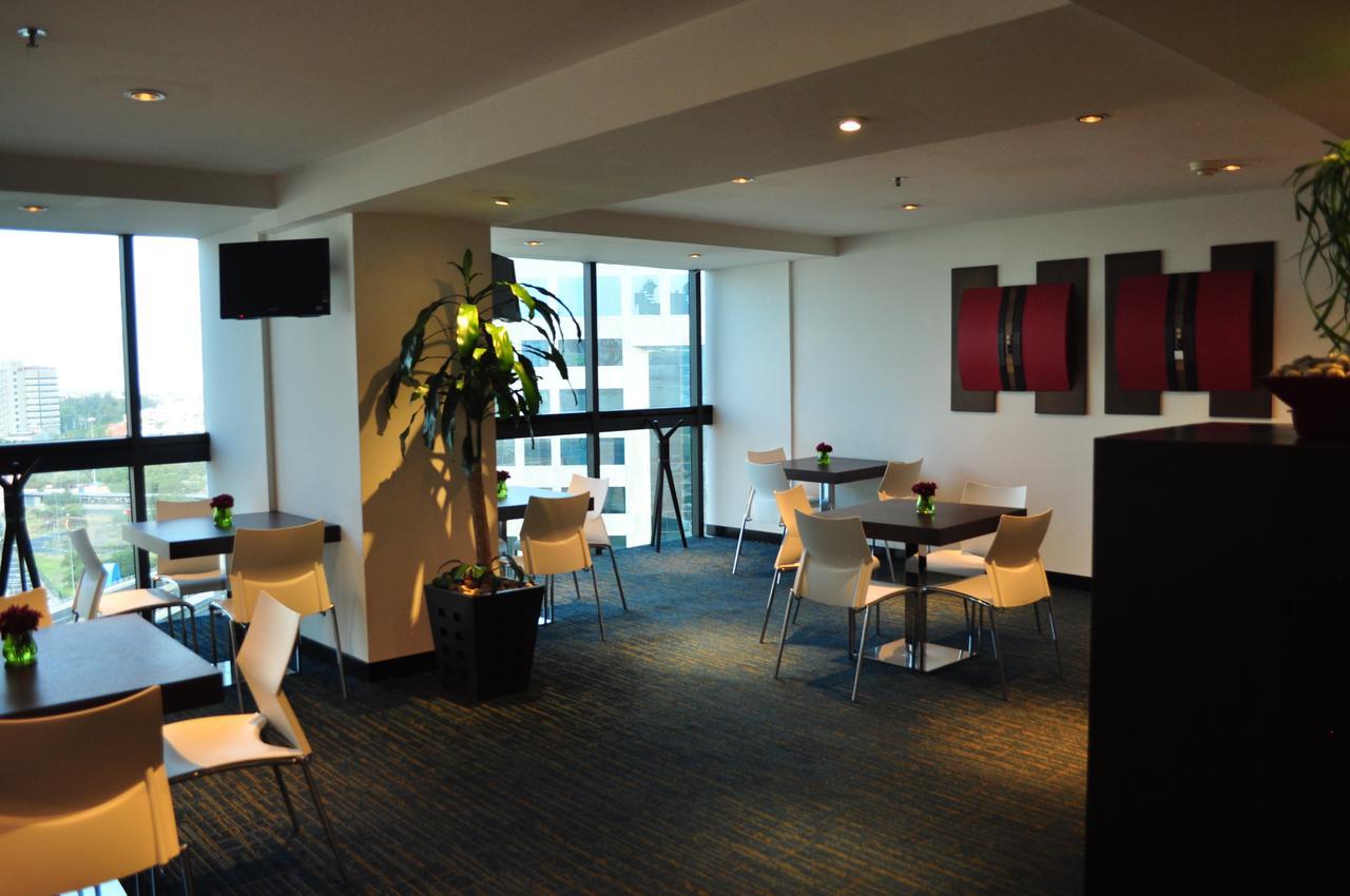 Radisson Paraiso Hotel Μεξικό Εξωτερικό φωτογραφία The lounge at the airport